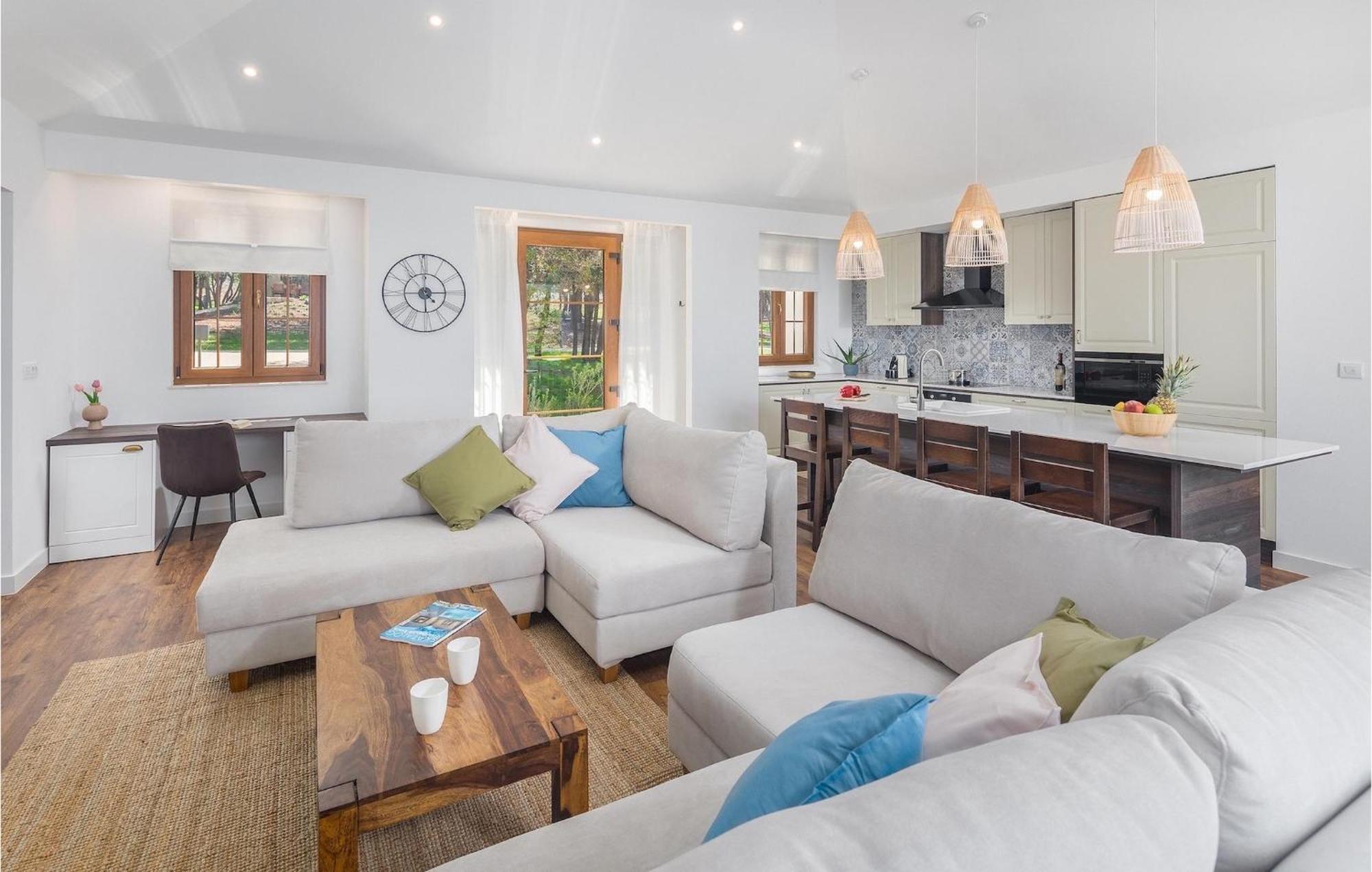 Luxury Porto Bus Holiday home