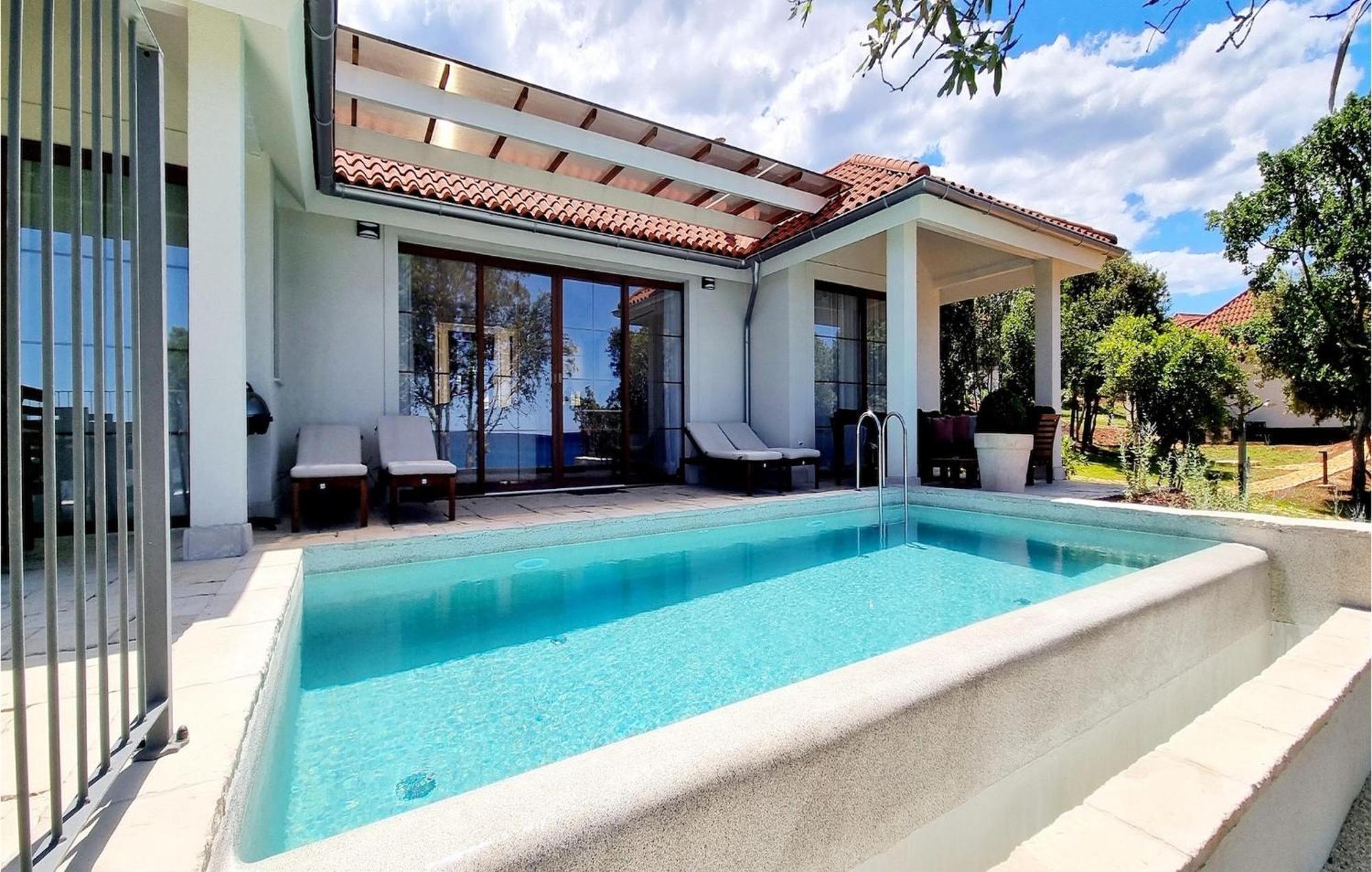 Luxury Porto Bus Holiday home